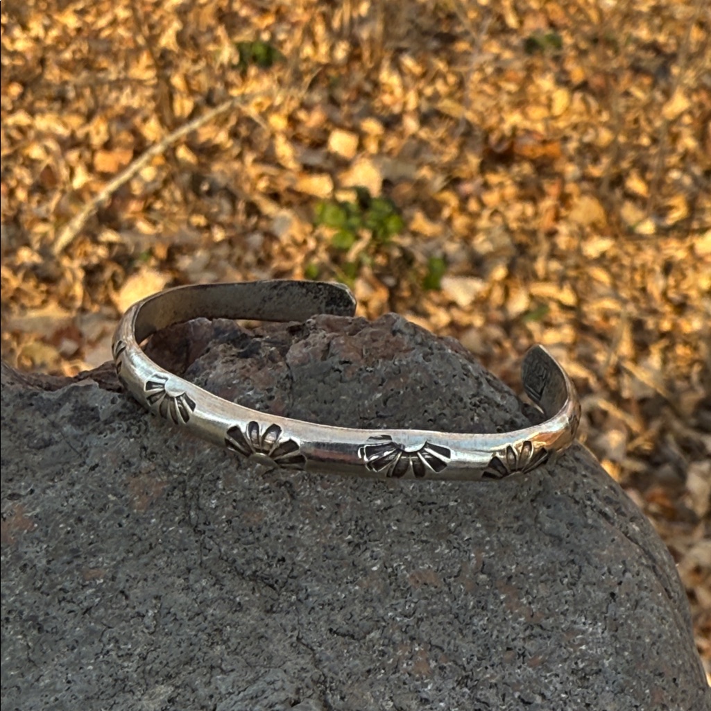 Vintage Rsj Navajo Signed Sterling Silver 925 Elegant Stamped Cuff